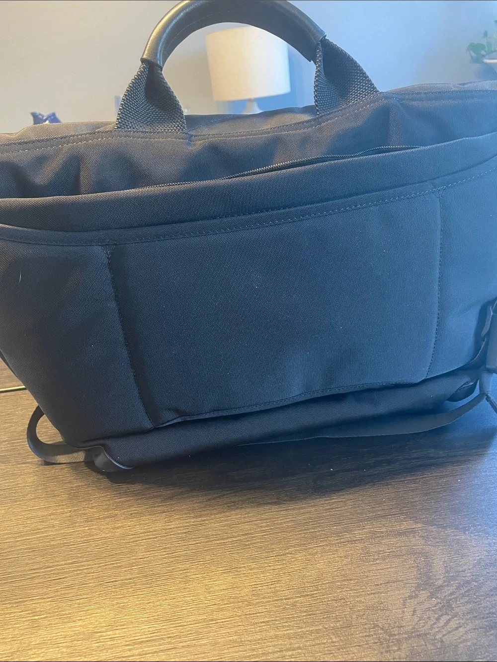 Alpaka Men's Messenger Bag with Top Handle and Wide Shoulder Strap